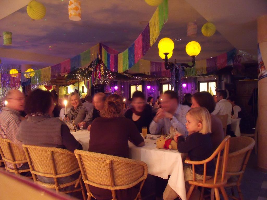 Euroville Jugend- Und Sporthotel Naumburg  Exterior photo